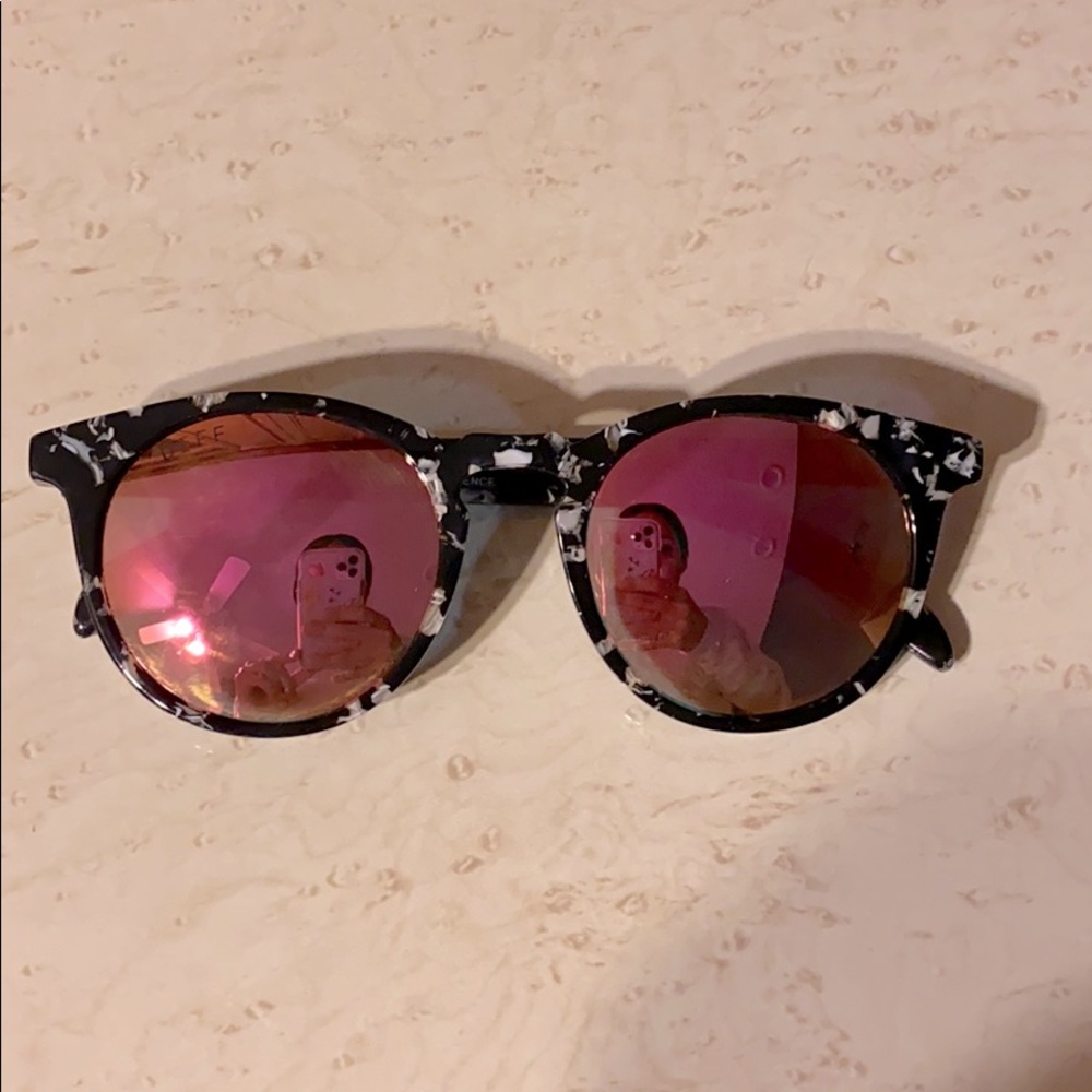 Diff Eyewear Black and White Tortoise